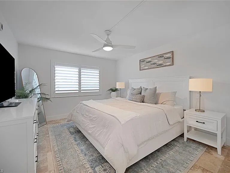 1950 Gulf Shore Blvd N #108 — Photo 9