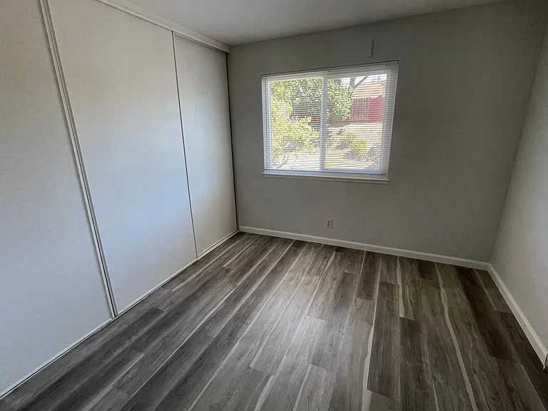2700 Bluebell Cir — Photo 24