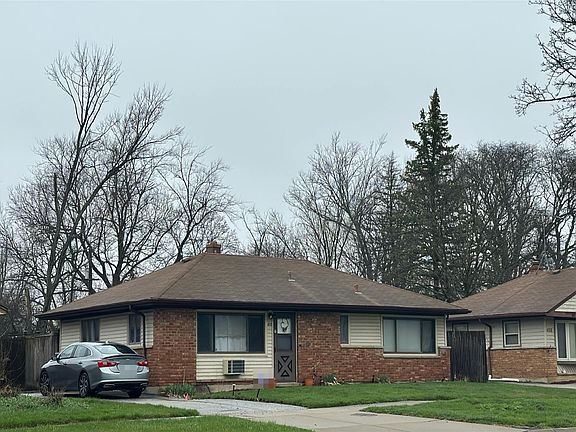 3rd image of 410 Indianwood Blvd