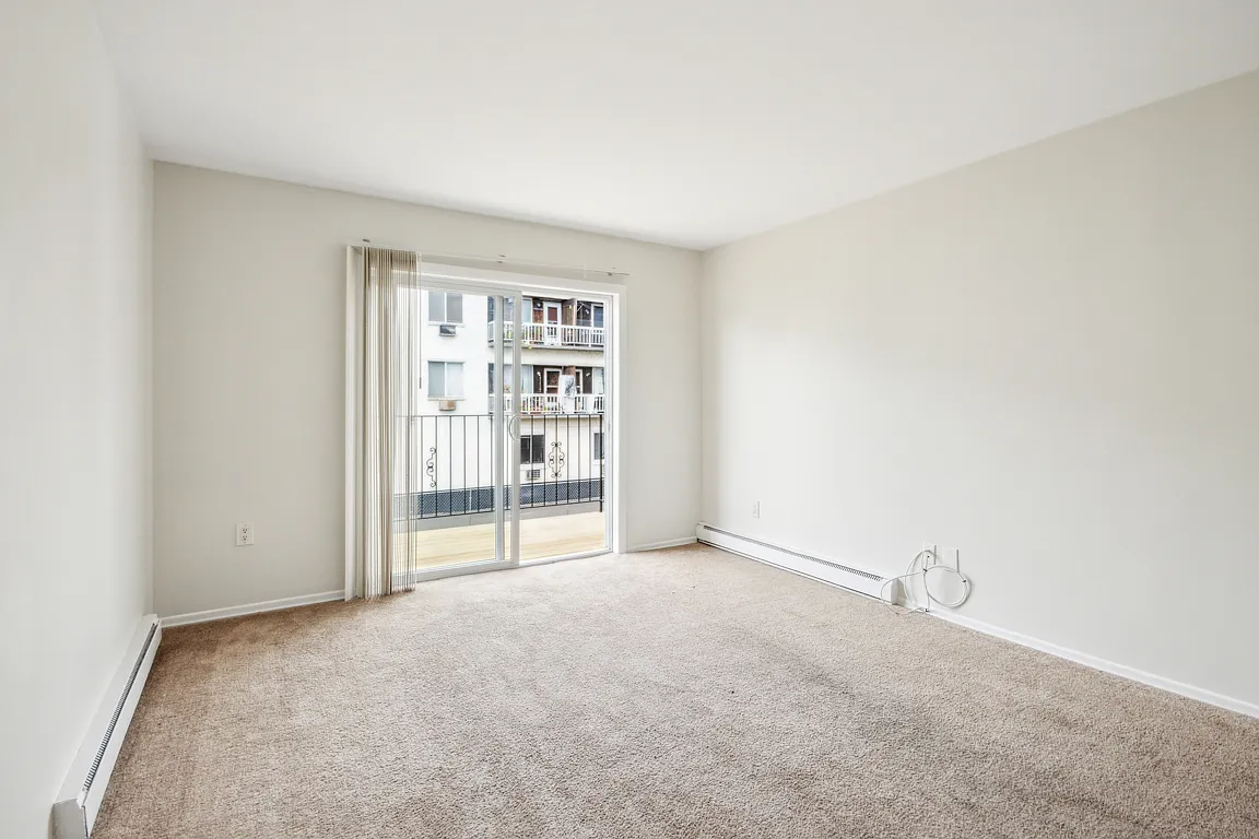 85 Cove Road — Photo 4