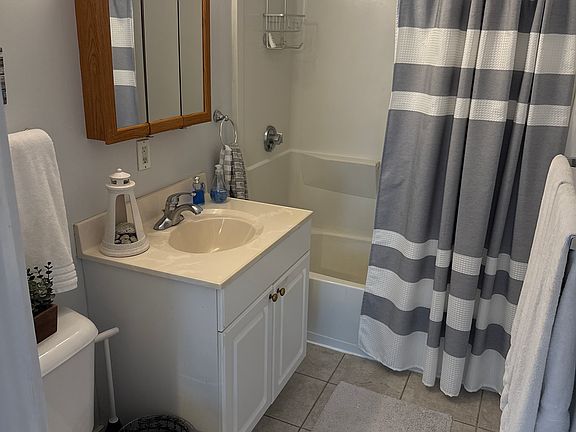 4th image of 244 Water St #2