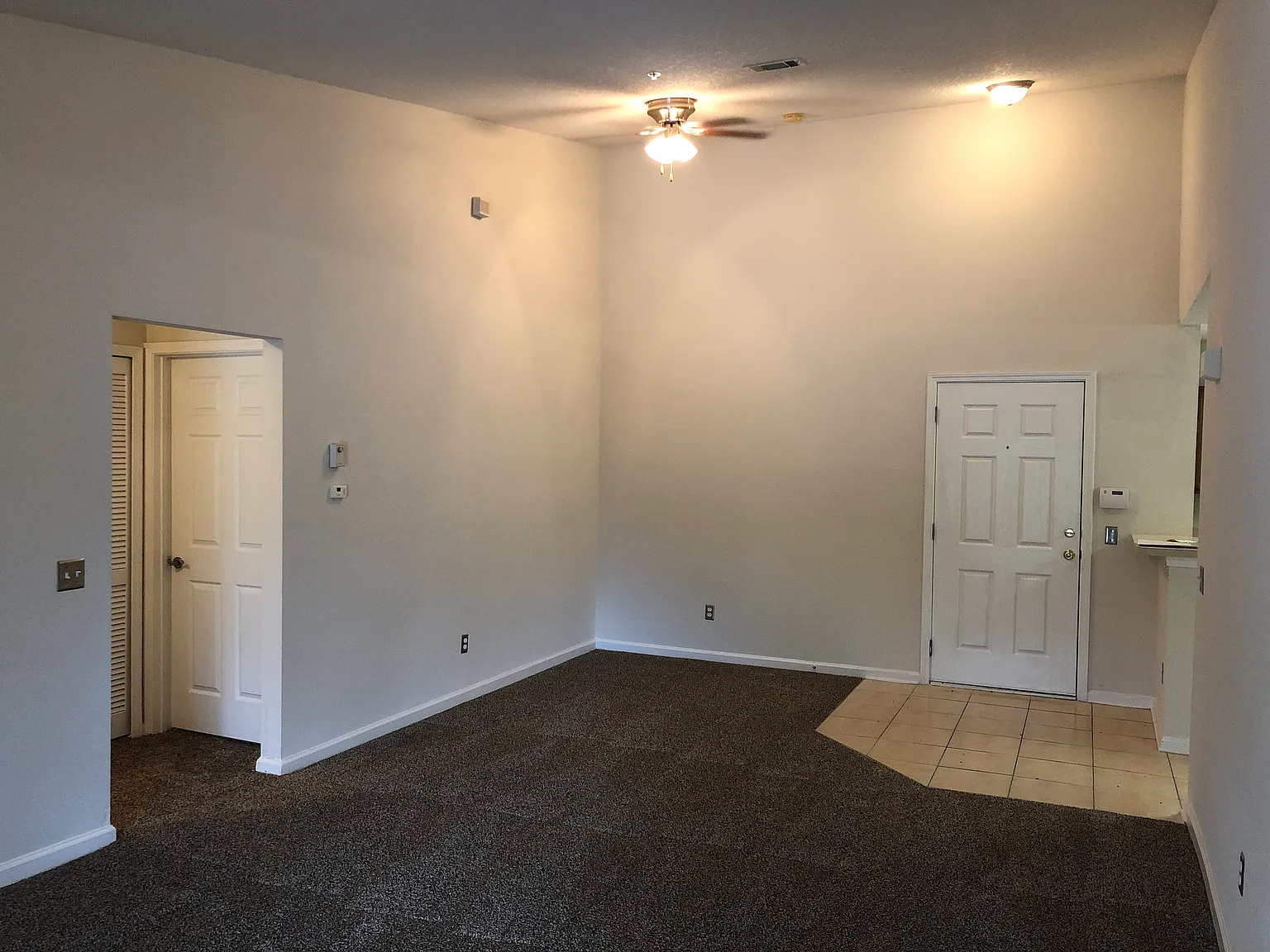 3 bed, 1158 sqft, $1,595 — Photo 2