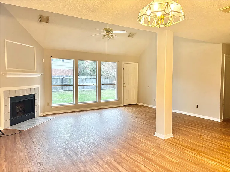 15919 Blue Mesa Ridge Dr — Photo 3