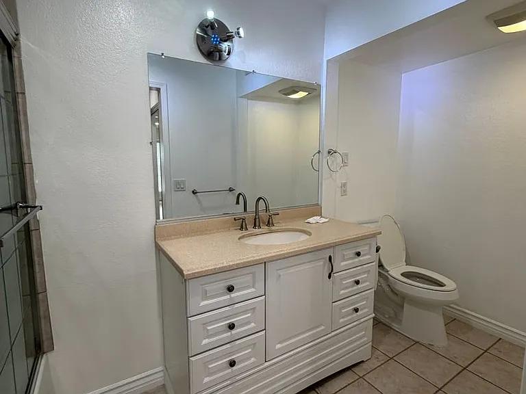 453 Ivy St — Photo 49