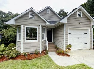 424 Dickens Dr, Raleigh, NC 27610