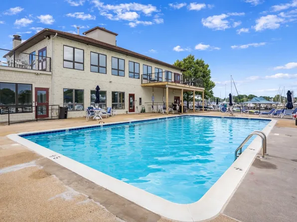 4D Queen Victoria Way, Chester, MD 21619