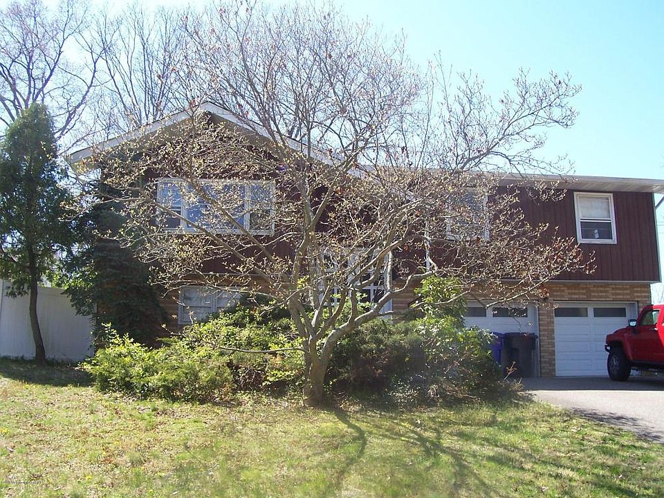 1st image of 546 Gold St