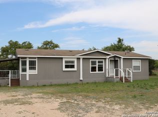 466 Oil Wl UNIT C, Pipe Creek, TX 78063