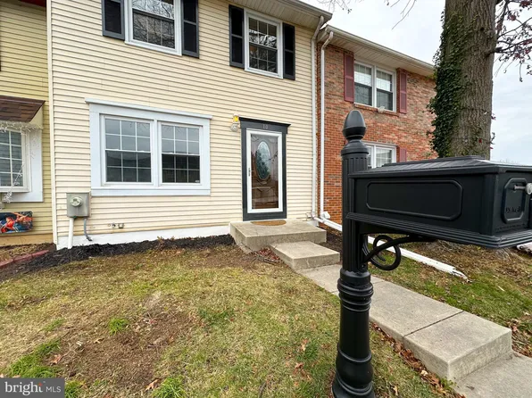 10 Bardia Ct, Rosedale, MD 21237