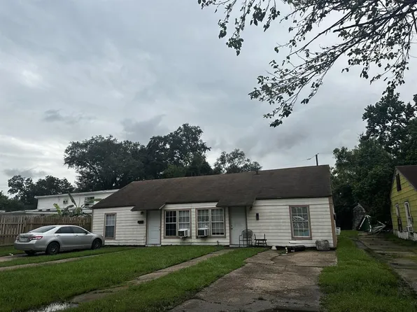 649 E Caston St, Beaumont, TX 77705