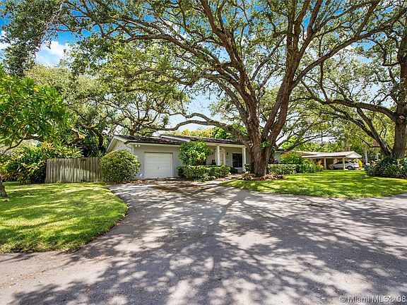 Home Sweet Home With A Touch Of Southern Charm