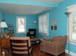 411 N Smith St, Palatine, IL 60067