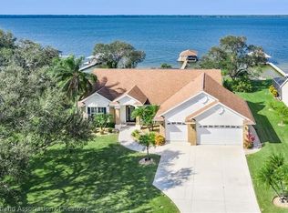 616 Sunset Pointe Dr, Lake Placid, FL 33852