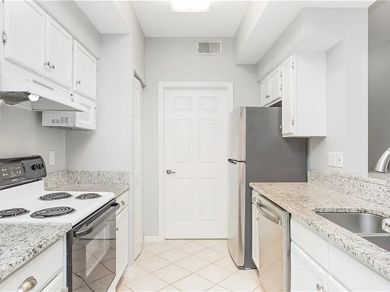 4620 Saint Croix Ln #914 — Photo 6