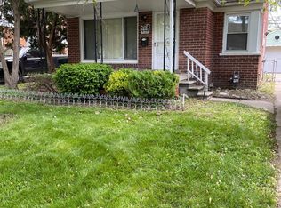 8120 Hazelton St, Dearborn Heights, MI 48127