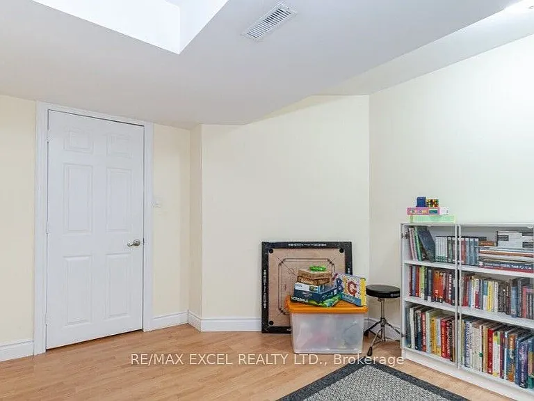 202 Nahani Way #BASEMENT — Photo 6