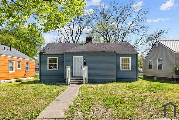 2617 Avenue K — Photo 3