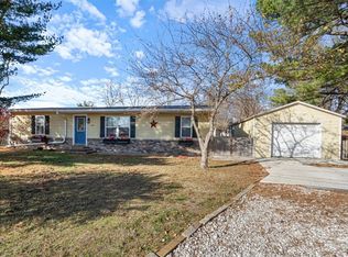 184 Price St, Pea Ridge, AR 72751