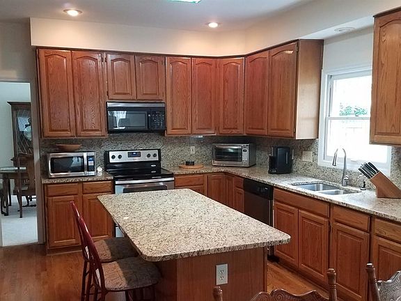3rd image of 11737 Sugarwood Ct