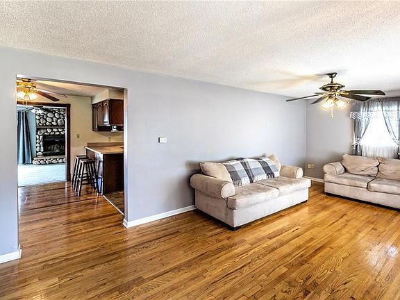 5th image of 2810 Broadlawn Dr