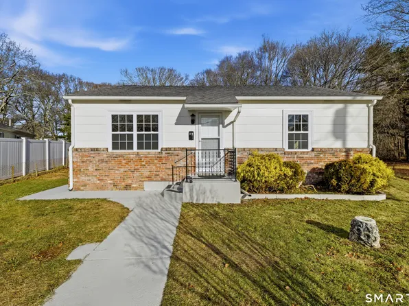 32 Concord Court, Groton, CT 06340