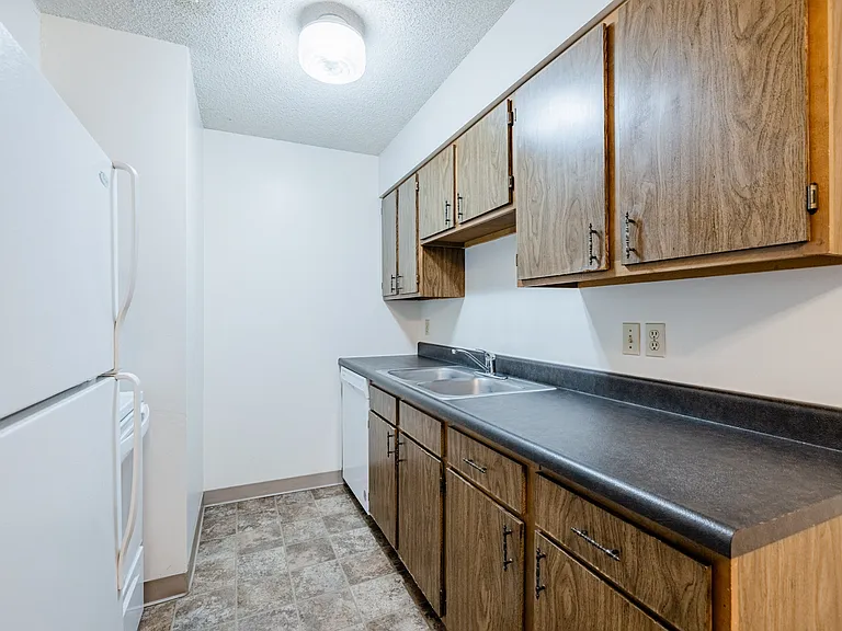 1528 C St #5 — Photo 5