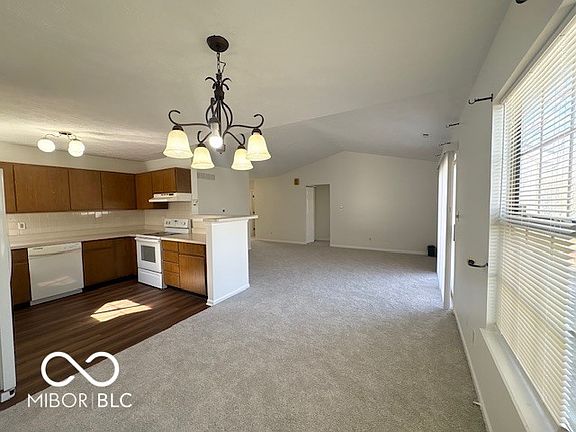 4th image of 5659 Orchardgrass Ln