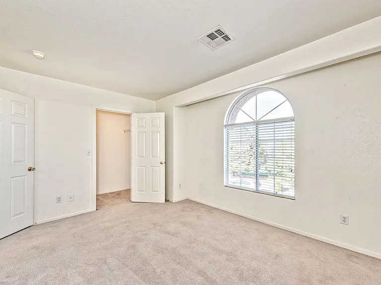 1637 Cave Spring Dr — Photo 7