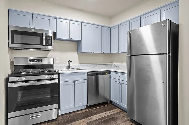 Parkview Apartments — Photo 4