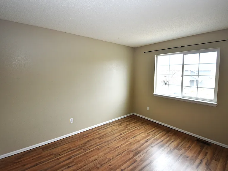 4642 Bittercreek Dr — Photo 7