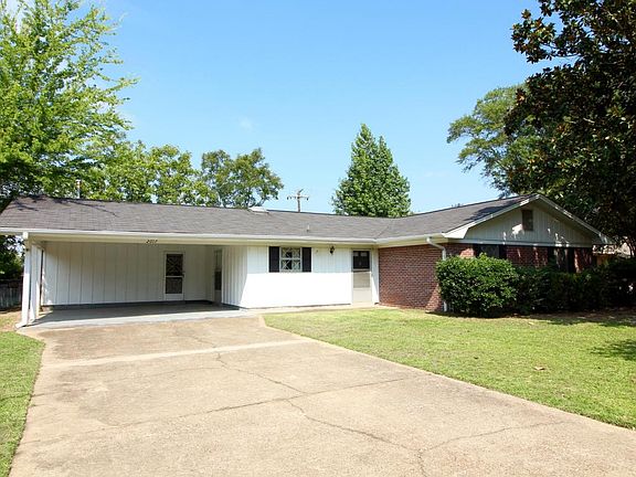 2nd image of 2607 McArthur Dr