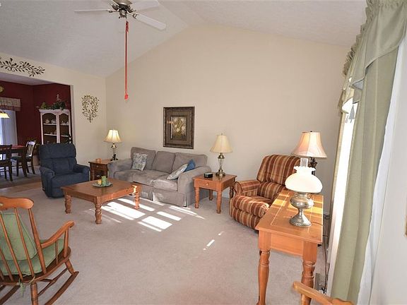 3rd image of 3990 Hilltop Dr
