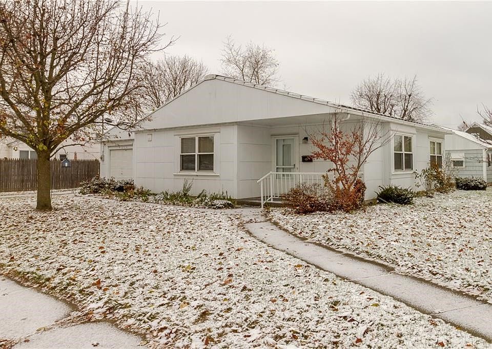 1st image of 810 Harrison Ave