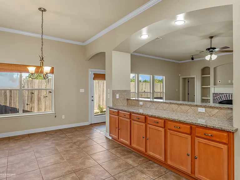 112 Clear Brooke Dr — Photo 8