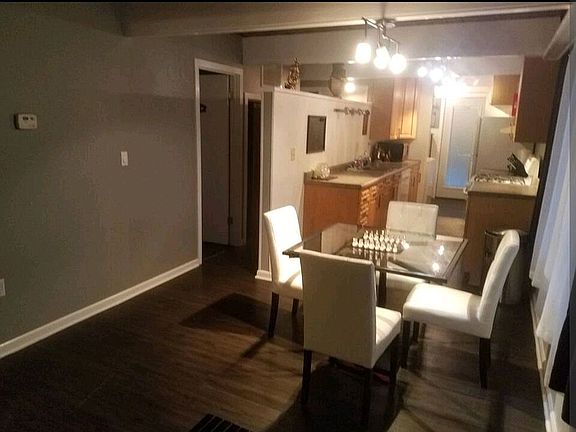 5th image of 1105 W Oliver St