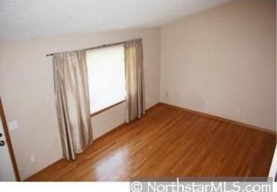 5th image of 10638 National St NE