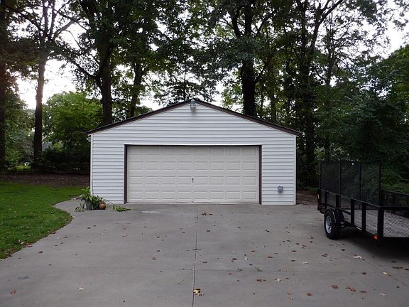 2nd image of 106 Bell Hill Dr