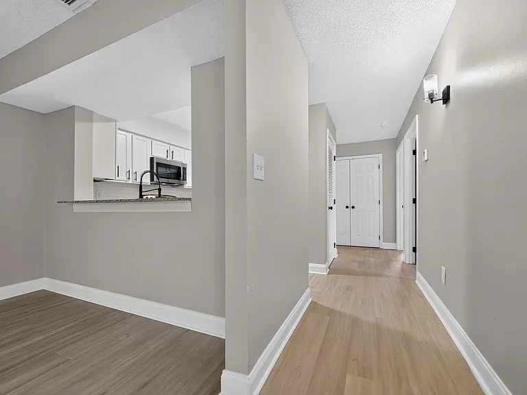 Spring Branch Apartments — Photo 20