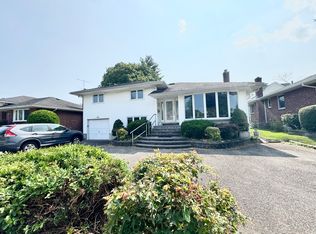 118 Leahy St #1, Jericho, NY 11753