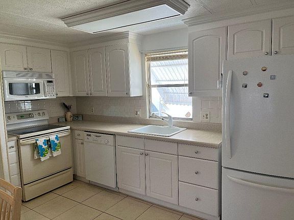 3rd image of 6948 SE Delegate St