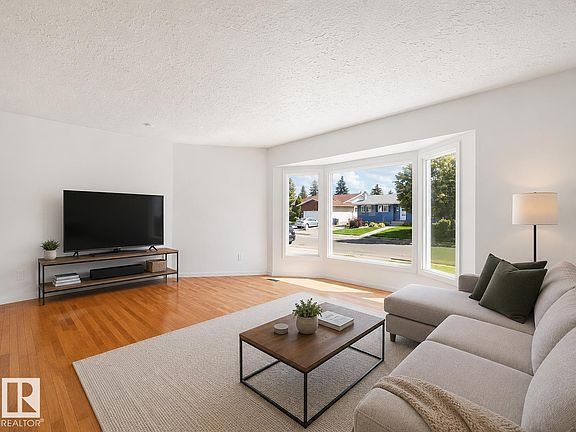 3rd image of 11616 158th Ave NW