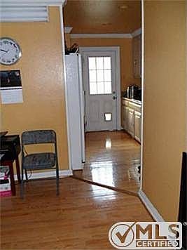 5th image of 4105 Glenwick Ln