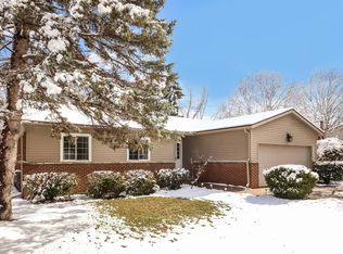 2883 Hawks Rd, Ann Arbor, MI 48108