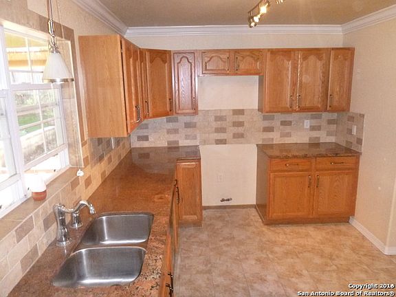 3rd image of 3842 Killarney Dr