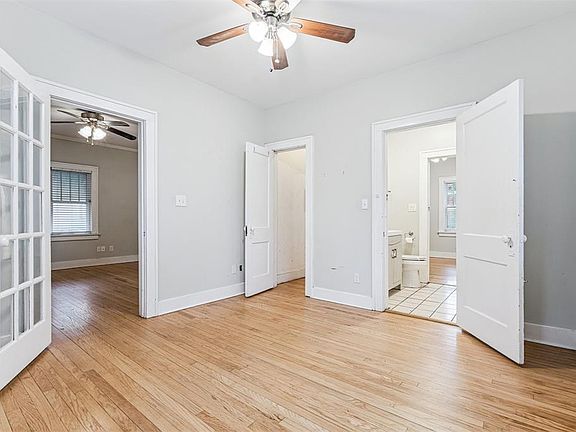 3rd image of 2809 W Park Pl