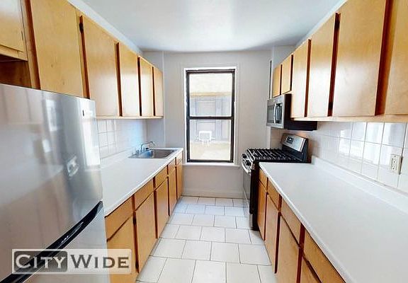 5th image of 289 Convent Ave #20B