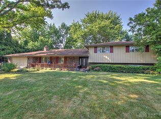 1562 Langdon Dr, Centerville, OH 45459