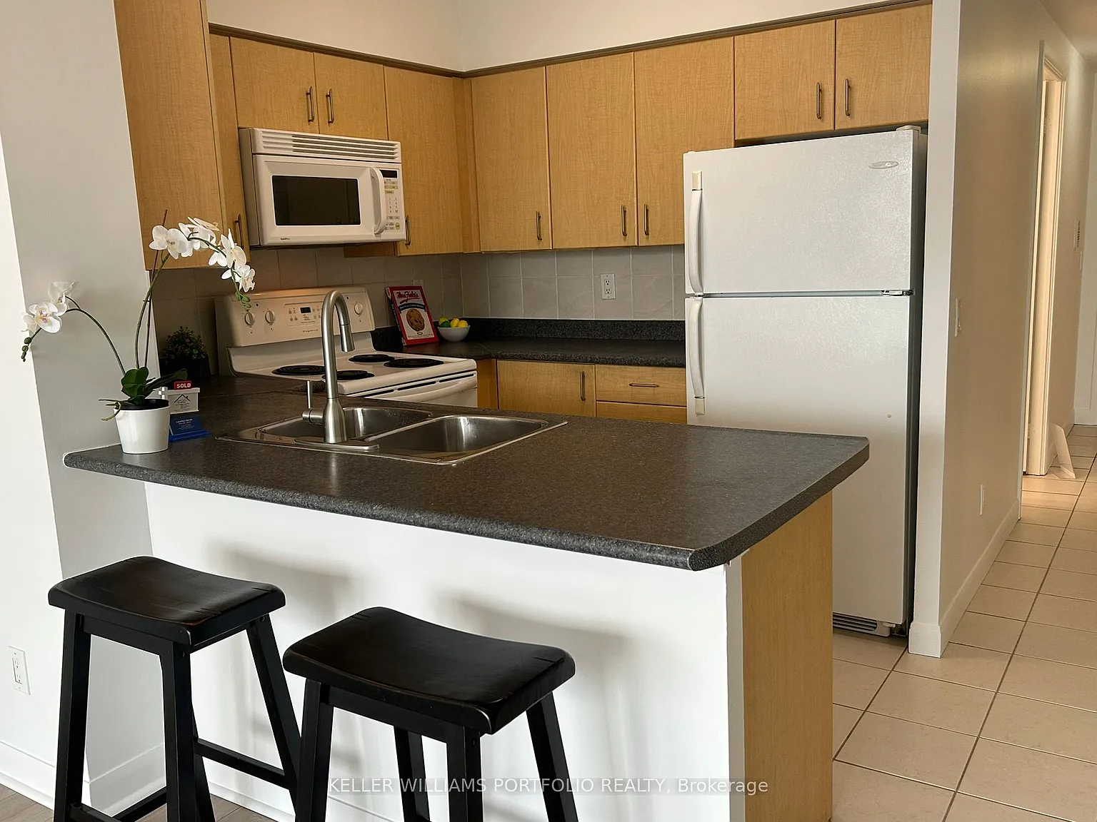 2 bed, $2,600 — Photo 2