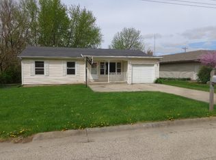 418 Wayne Rd, Rochelle, IL 61068