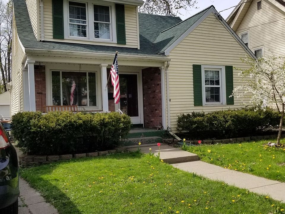 1st image of 553 E Thompson St